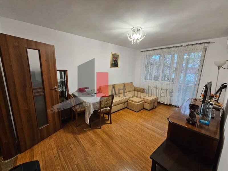 Apartament cu 2 camere zona Grivitei